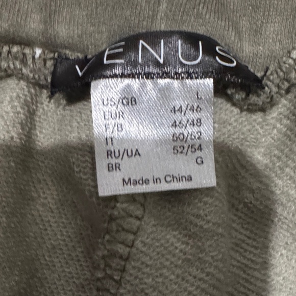 VENUS Olive Green Short Set - Picture 9 of 10